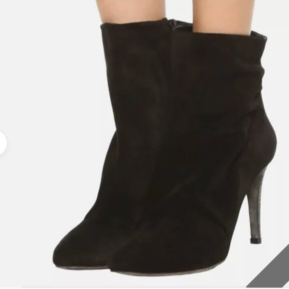 Free People Size 40 EU 10 US Black Suede Slouch Ankle Pointed Toe Skinny Heel - Picture 1 of 13